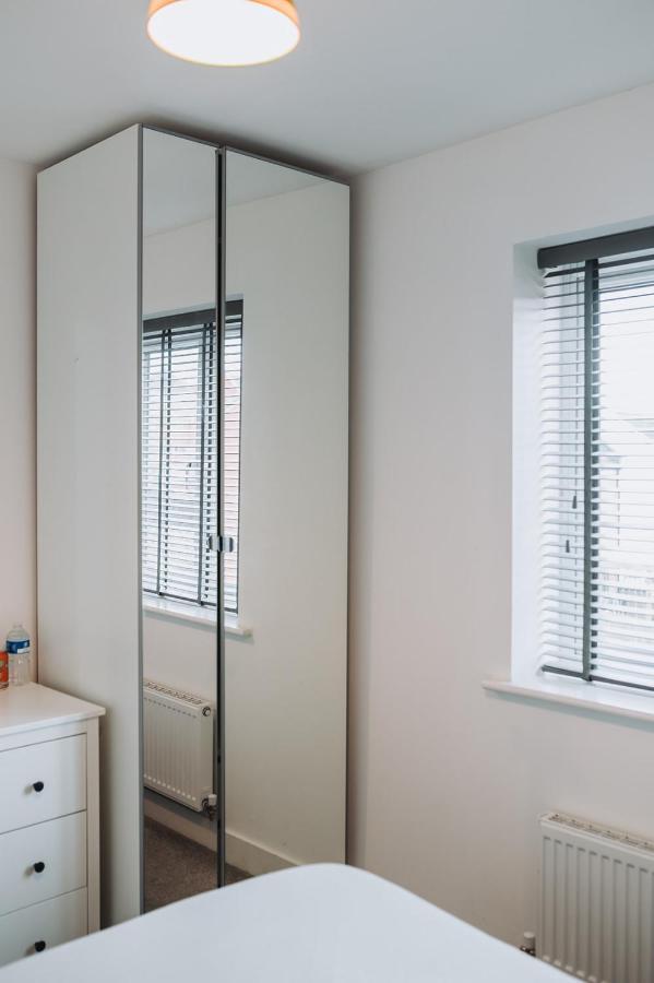 Deluxe 2 Bed Flat In Patchway Near Aztec West And Cribbs Causeway Bristol Lejlighed Eksteriør billede