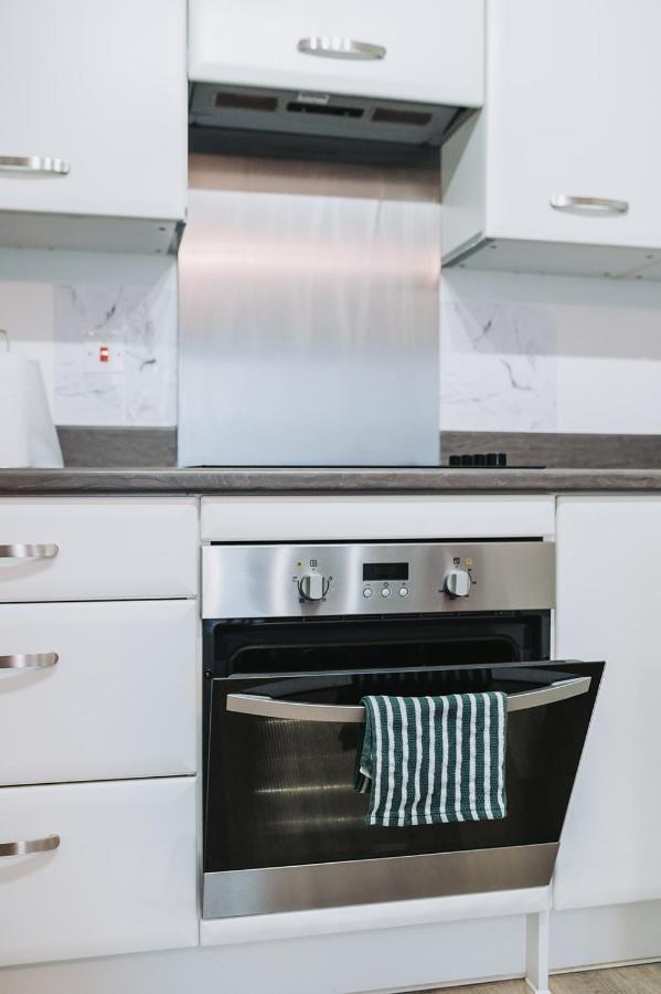 Deluxe 2 Bed Flat In Patchway Near Aztec West And Cribbs Causeway Bristol Lejlighed Eksteriør billede