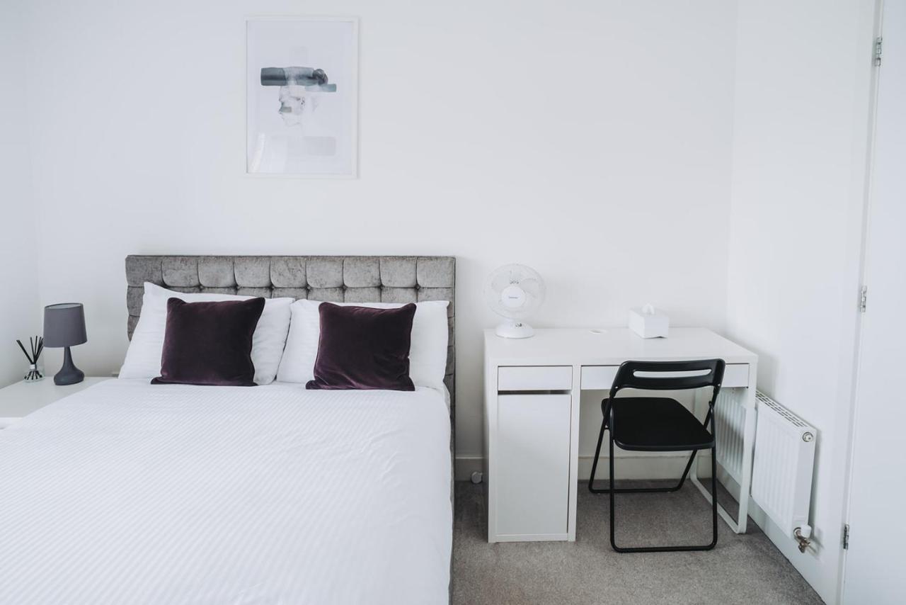 Deluxe 2 Bed Flat In Patchway Near Aztec West And Cribbs Causeway Bristol Lejlighed Eksteriør billede